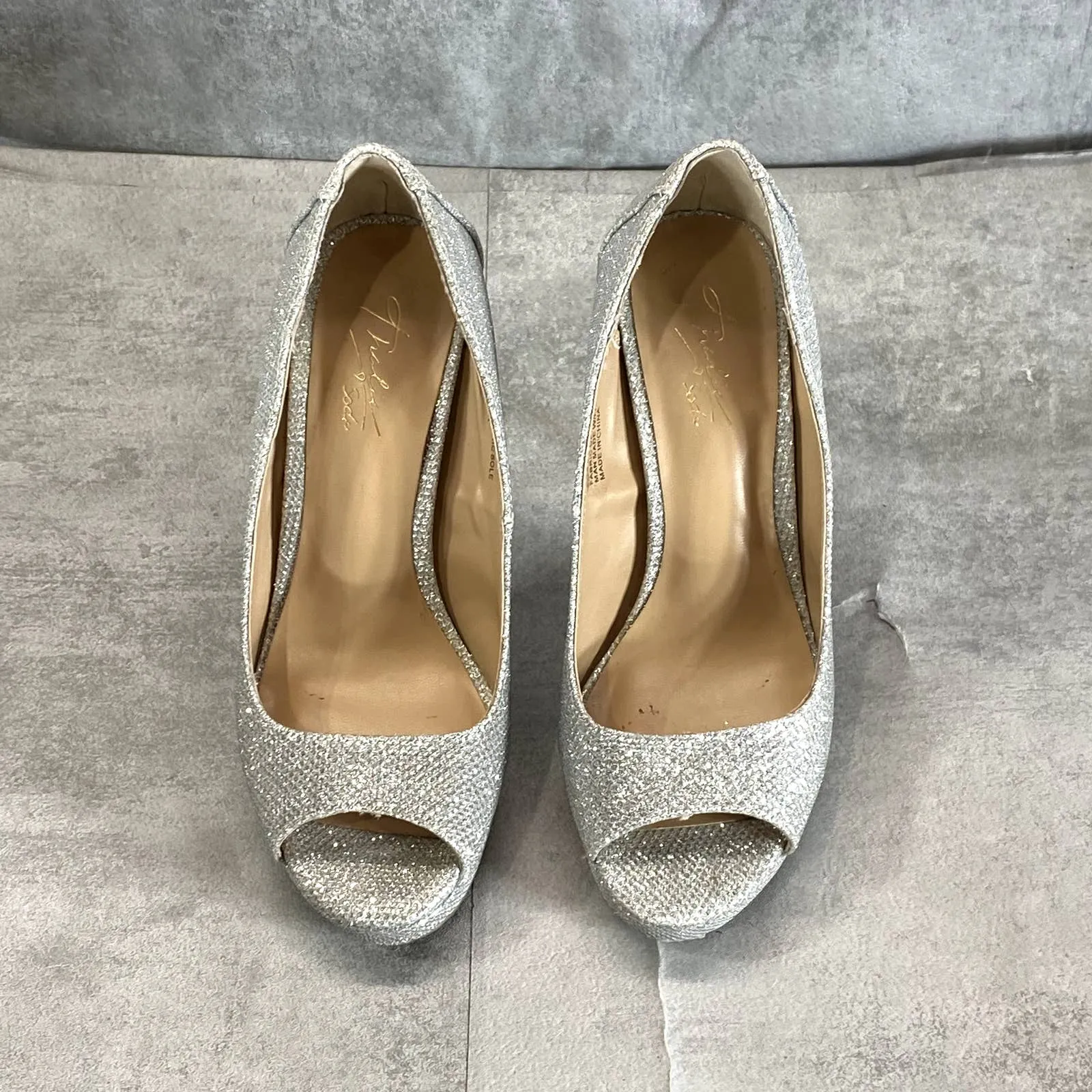 THALIA SODI Women's Silver Rhinestone Embellished Lenna Stiletto Pumps SZ 5
